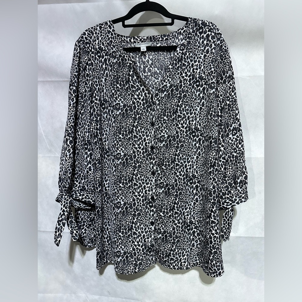 CATHERINES Animal Print 2X Black White 3/4 Tie Sleeve Tunic Button Blouse Leopar